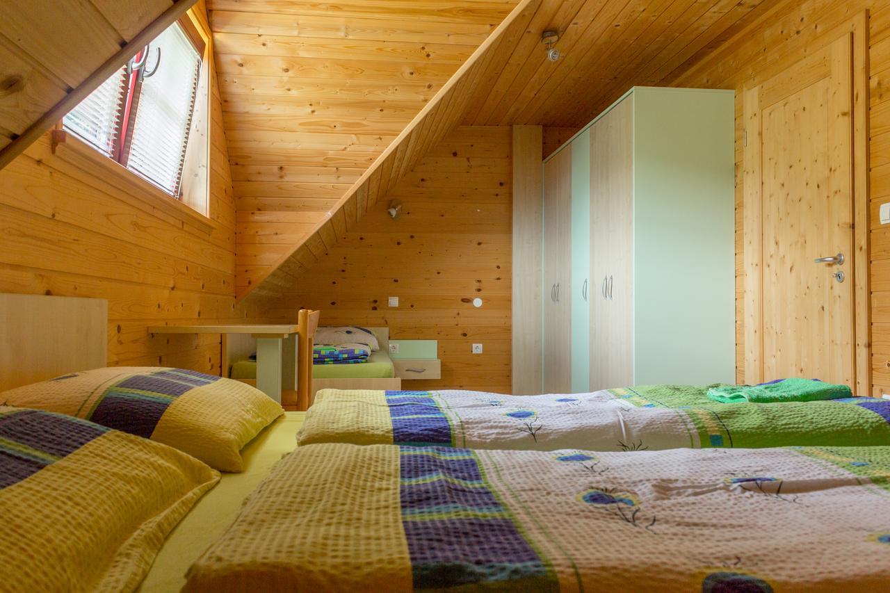 Apartments Petek Gornji Grad Екстериор снимка