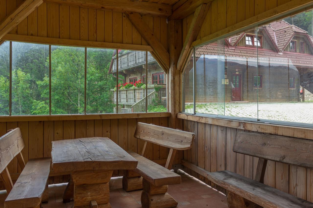 Apartments Petek Gornji Grad Екстериор снимка