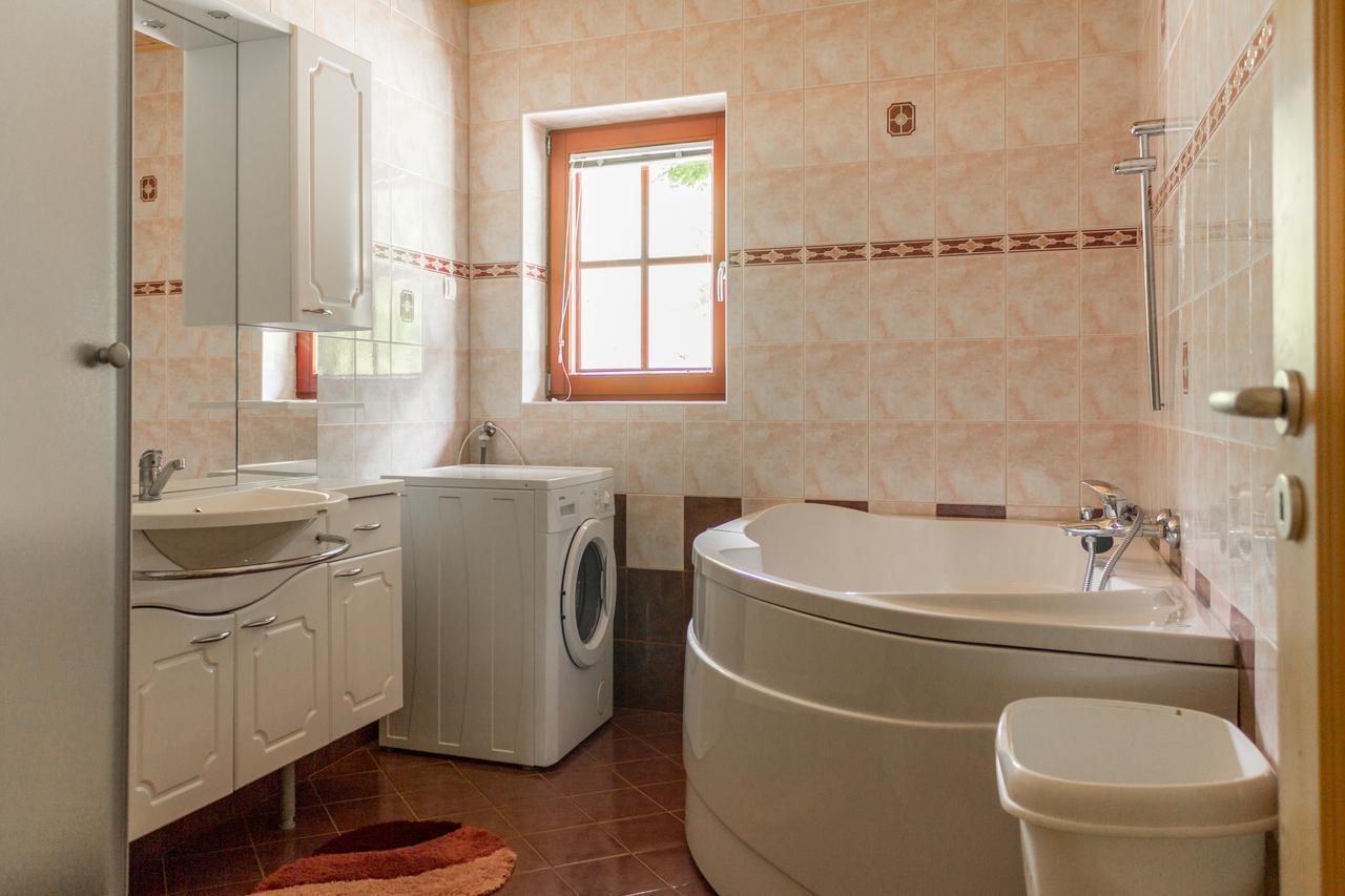 Apartments Petek Gornji Grad Екстериор снимка